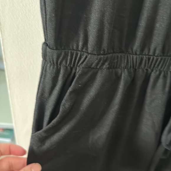 Black t shirt style romper size medium - Picture 2 of 3